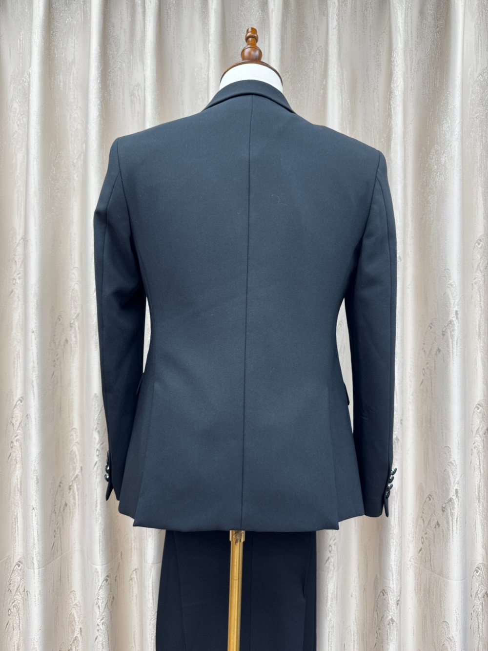 Classy Formal Man Suit Set 3 P - огляд і ціна Formal Wear For Men In Wedding