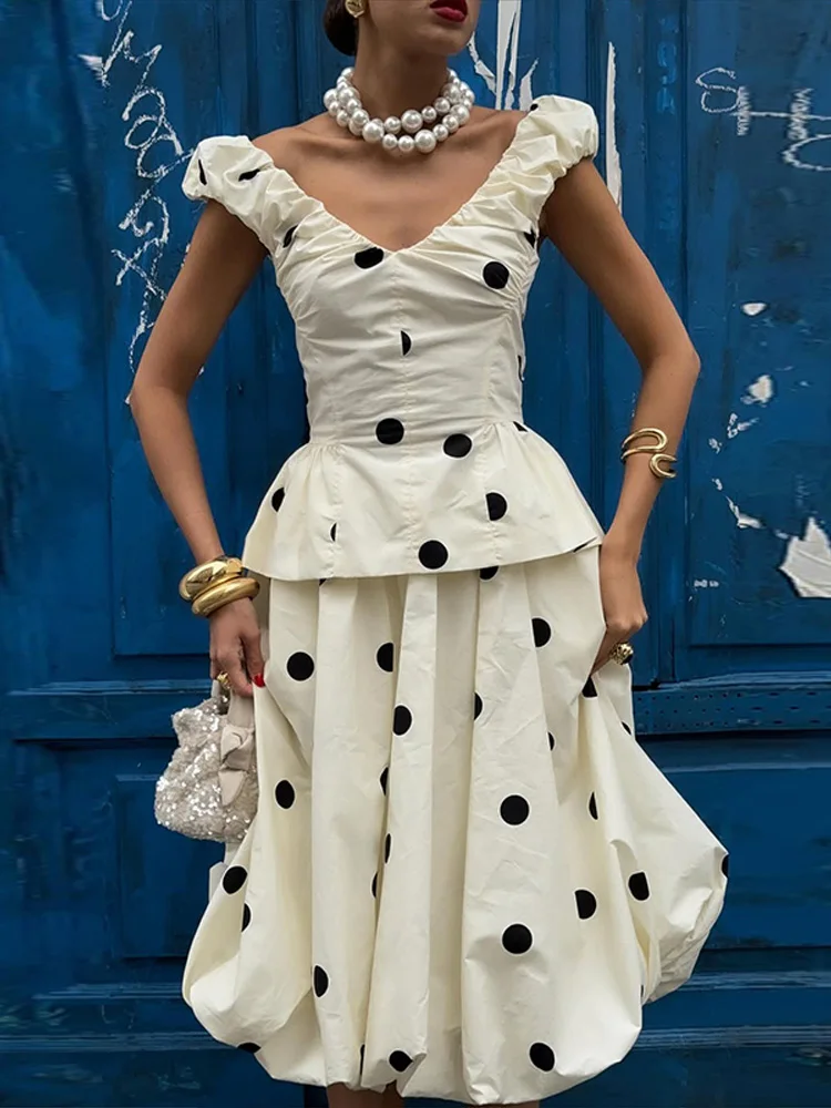Elegant Polk Dot Women's Vest  - огляд і ціна Men Formal Wear Set