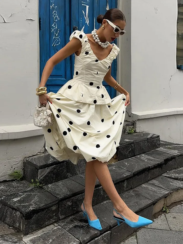 Elegant Polk Dot Women's Vest  - огляд і ціна Men Formal Wear Set
