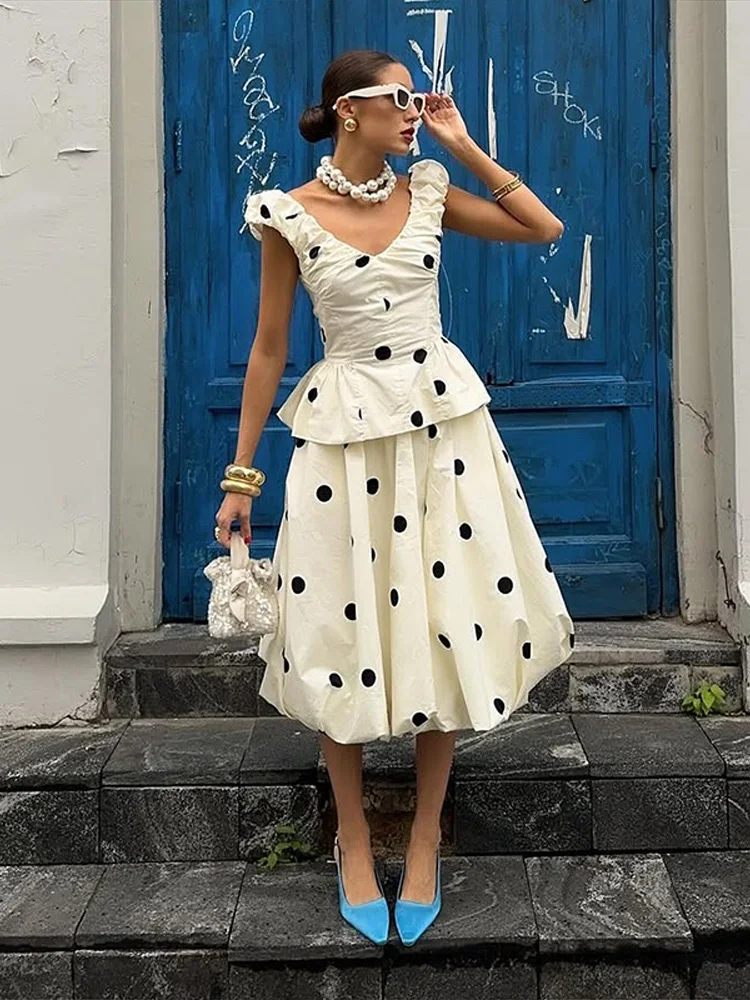 Elegant Polk Dot Women's Vest  - огляд і ціна Men Formal Wear Set